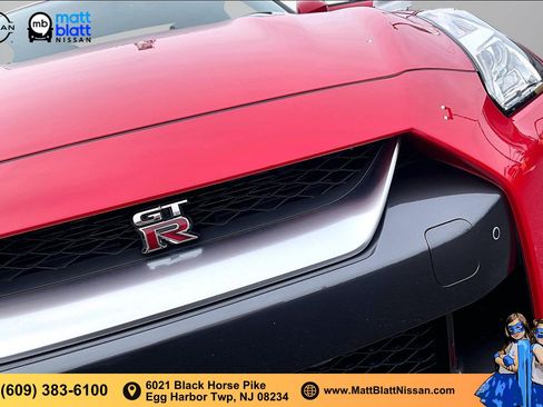 Used 2017 Nissan GT-R Premium w/ Premium Interior Package AWD/4WD image 28
