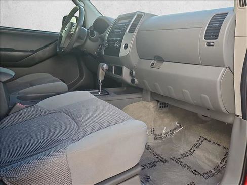 Used 2011 Nissan Frontier SV w/ SV Premium Utility Pkg image 20