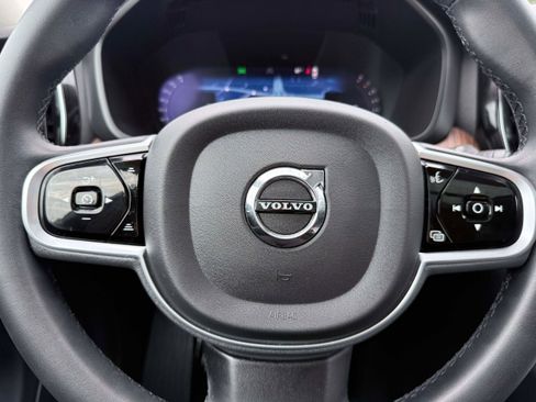 Certified 2023 Volvo XC60 B5 Plus w/ Climate Package FWD image 20