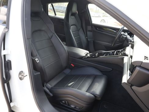 Used 2025 Porsche Panamera RWD image 22