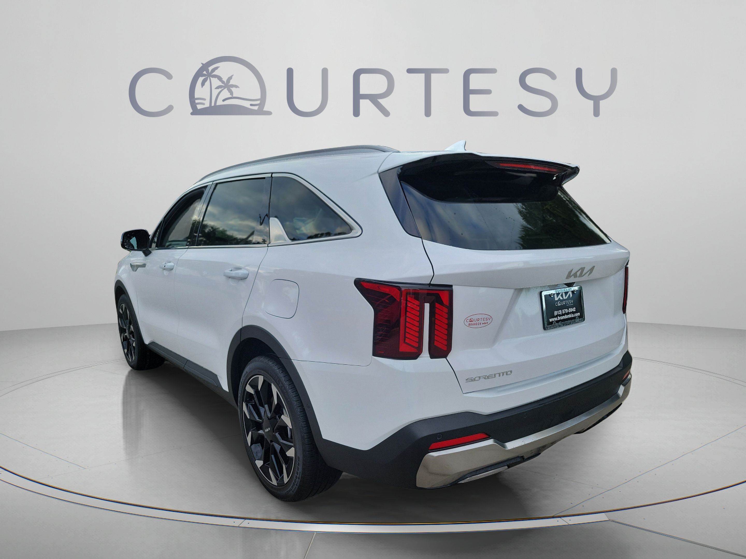 Certified 2026 Kia Sorento SX FWD image 2