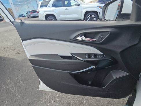 Used 2024 Chevrolet Trax LT w/ Driver Confidence Package FWD image 22