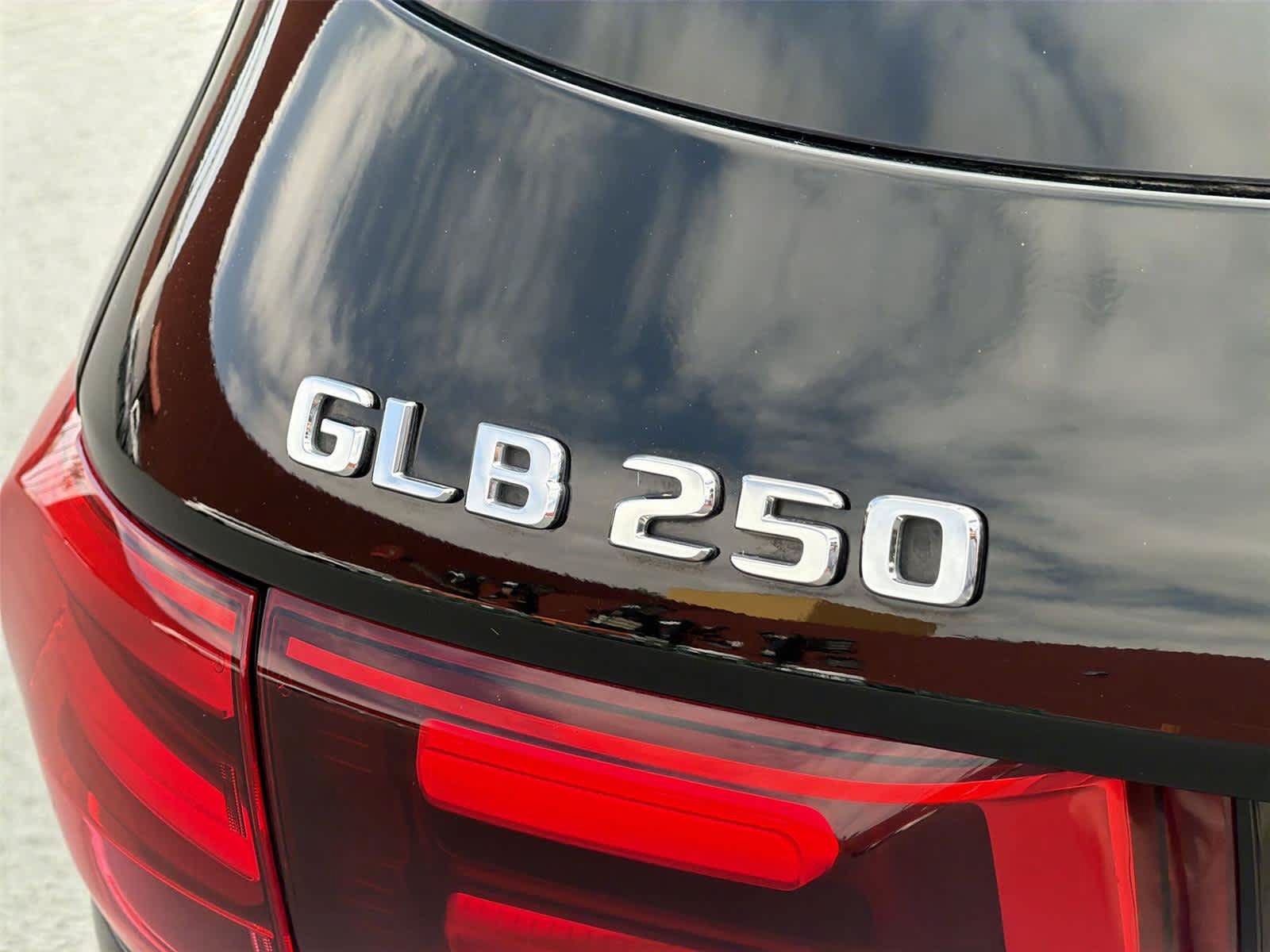 Used 2024 Mercedes-Benz GLB 250 image 8