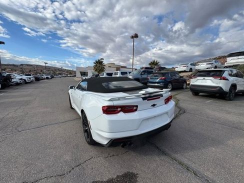 Used 2020 Chevrolet Camaro LT w/ Technology Package image 3