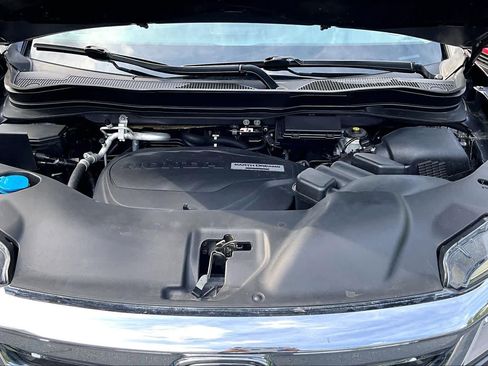Used 2020 Honda Pilot Touring image 32