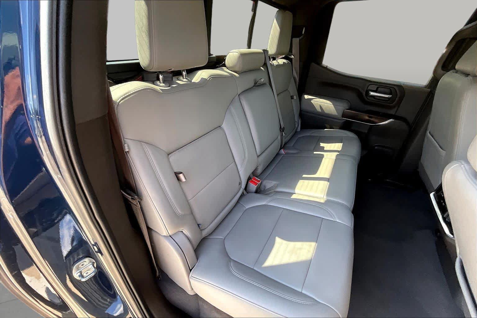 Used 2019 GMC Sierra 1500 SLT RWD image 18