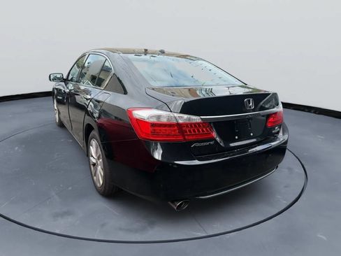 Used 2015 Honda Accord Touring image 3