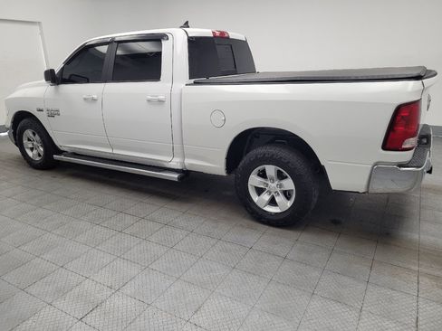 Used 2020 RAM 1500 Classic SLT w/ Luxury Group RWD image 3