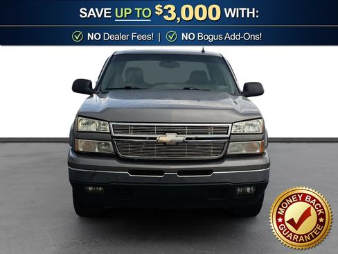 Used 2006 Chevrolet Silverado 1500 LT w/ Onstar Plus Package AWD/4WD image 11