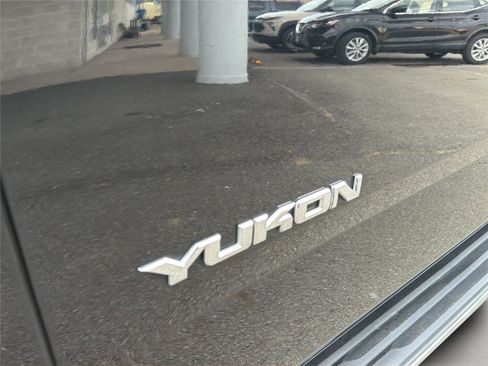 Used 2018 GMC Yukon SLT w/ Open Road Package image 33