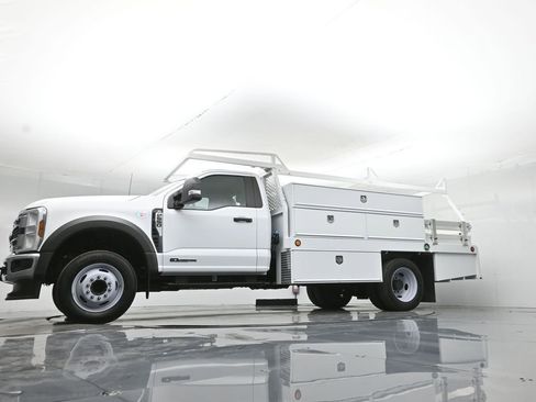 New 2025 Ford F550 2WD Regular Cab Super Duty image 54