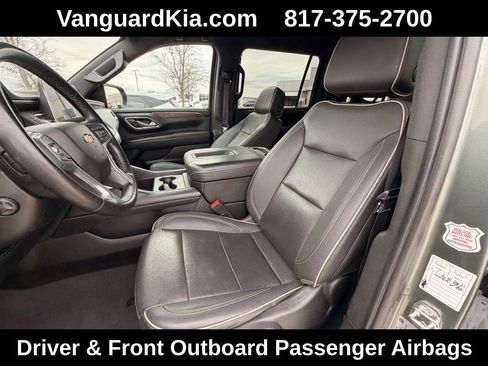 Used 2023 Chevrolet Suburban Premier image 13
