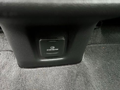 Used 2023 GMC Terrain SLT AWD/4WD image 40