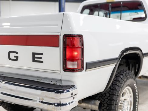 Used 1992 Dodge D/W Truck 250 AWD/4WD image 31