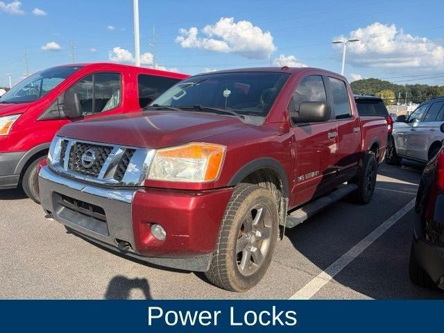 Used 2015 Nissan Titan SV w/ SV Value Truck Package AWD/4WD image 5