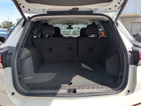 Used 2024 Chevrolet Equinox LT FWD image 8