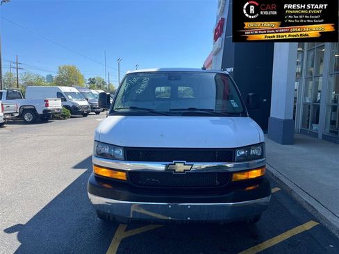 Used 2024 Chevrolet Express 3500 LT w/ LT Preferred Equipment Group image 3