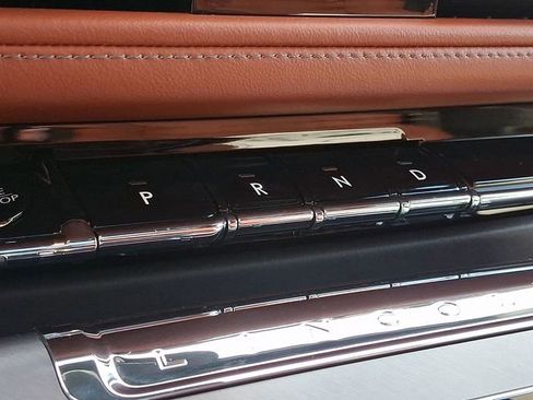 New 2026 Lincoln Aviator Reserve image 7