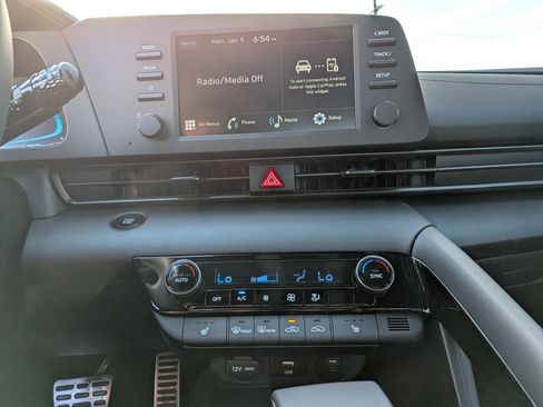 New 2026 Hyundai Elantra SEL Sport image 10