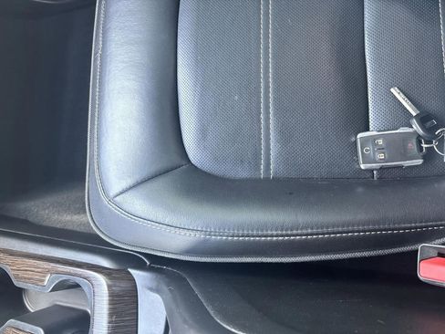 Used 2020 GMC Canyon Denali image 24