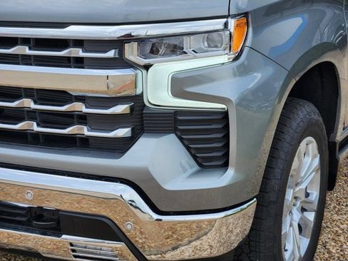 New 2026 Chevrolet Silverado 1500 LTZ w/ LTZ Premium Package AWD/4WD image 7