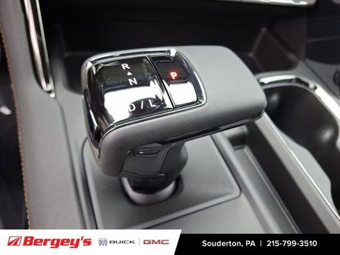 New 2026 GMC Sierra 1500 AT4 w/ AT4 Premium Package AWD/4WD image 13