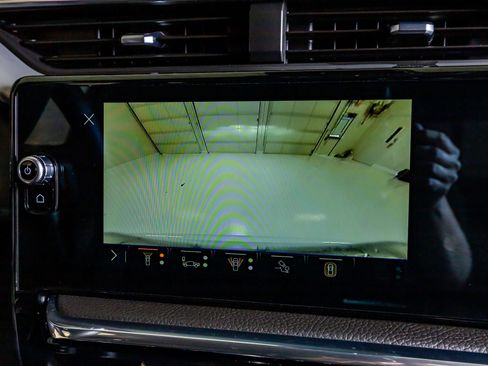 Used 2024 GMC Sierra 2500 Denali w/ Denali Reserve Package AWD/4WD image 26