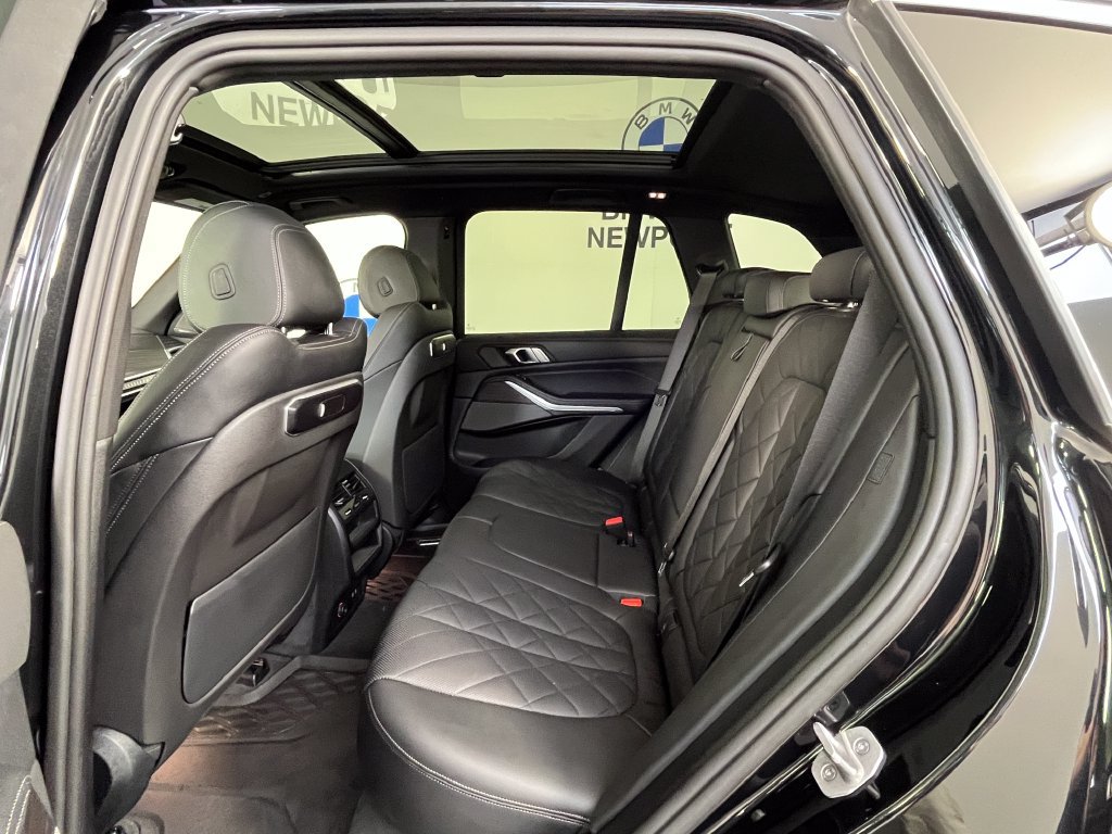 Certified 2024 BMW X5 xDrive40i w/ Premium Package AWD/4WD image 17