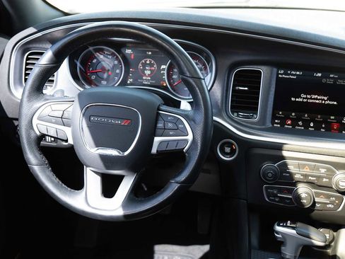 Used 2017 Dodge Charger R/T Scat Pack image 27