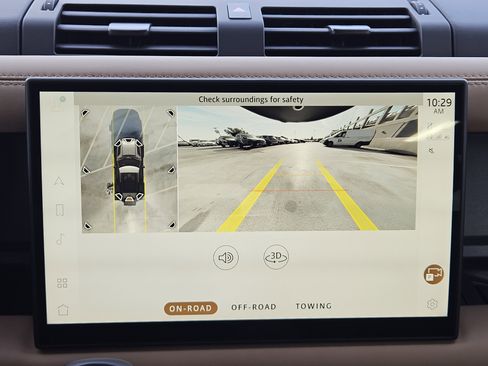 Used 2025 Land Rover Defender 90 X-Dynamic SE image 20