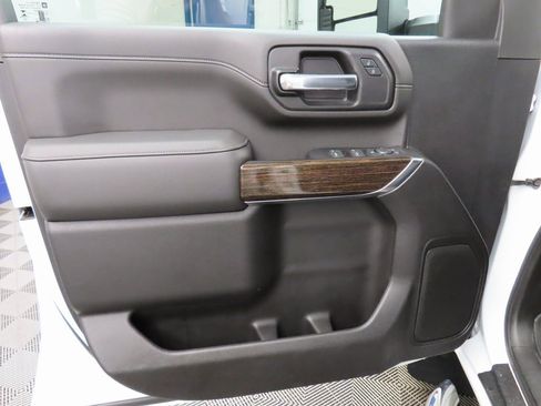 Used 2022 GMC Sierra 2500 SLE w/ SLE Value Package; image 64