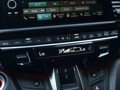 Used 2025 Honda Odyssey Sport-L image 32