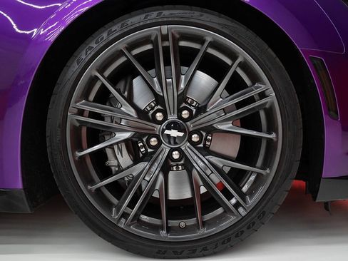 Used 2018 Chevrolet Camaro ZL1 RWD image 56
