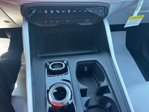 New 2026 Jeep Cherokee Limited AWD/4WD image 16