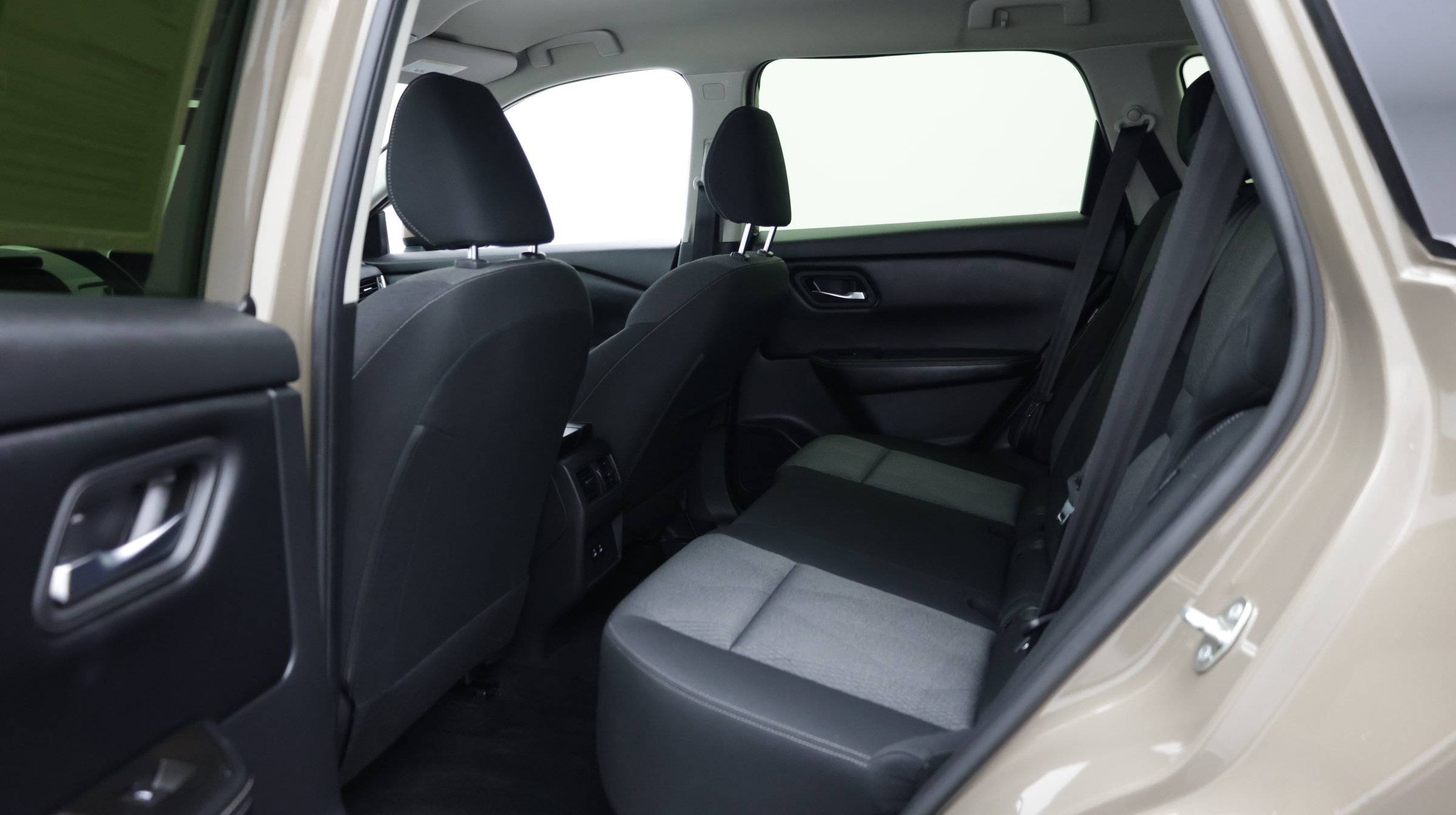 Used 2025 Nissan Rogue SV FWD image 26