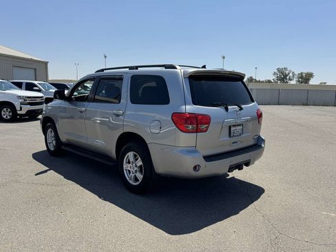 Used 2012 Toyota Sequoia SR5 AWD/4WD image 7