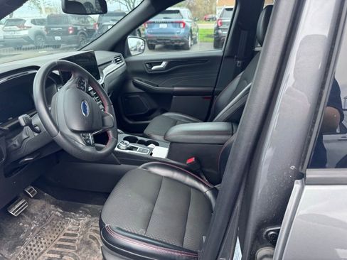 Used 2023 Ford Escape ST-Line Elite image 9