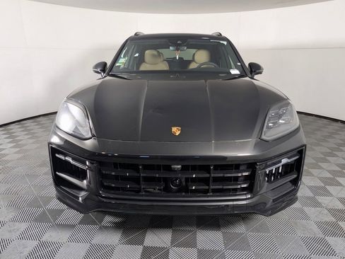 New 2026 Porsche Cayenne GTS image 10