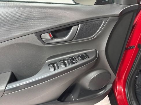 Used 2019 Hyundai Kona SE image 7