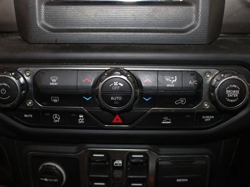 Used 2020 Jeep Gladiator Sport w/ Quick Order Package 24S AWD/4WD image 26