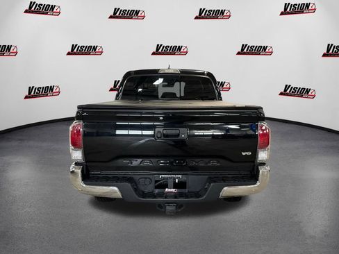 Used 2022 Toyota Tacoma TRD Off-Road image 6