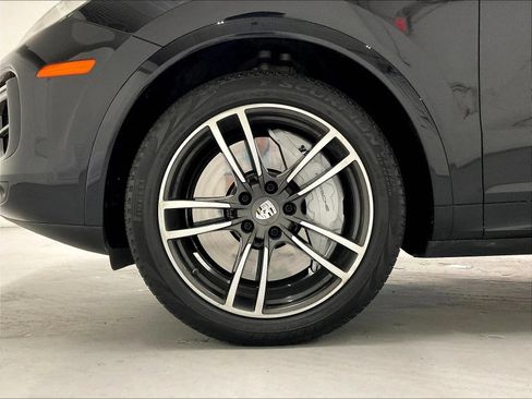 Used 2019 Porsche Cayenne Turbo AWD/4WD image 39