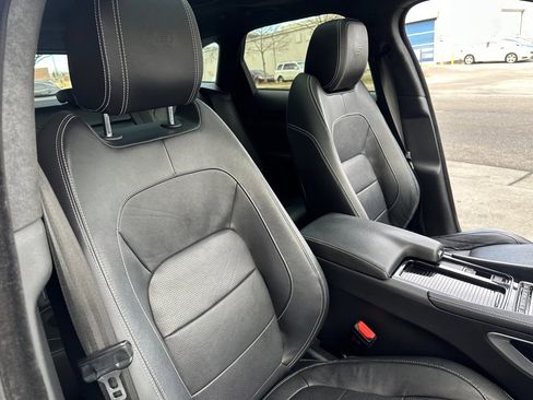 Used 2019 Jaguar F-PACE S image 27