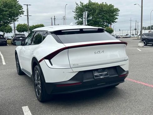 Certified 2024 Kia EV6 Light AWD/4WD image 9