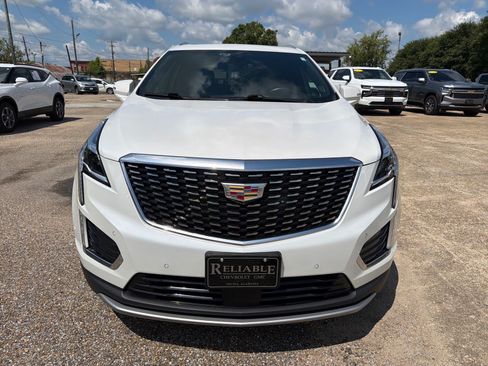 Used 2023 Cadillac XT5 Premium Luxury w/ Technology Package AWD/4WD image 7