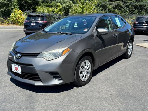 Used 2015 Toyota Corolla L FWD image 3