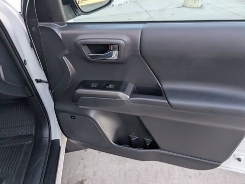 Used 2023 Toyota Tacoma TRD Off-Road image 31