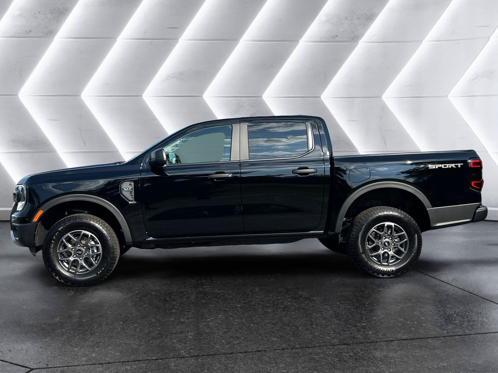 New 2026 Ford Ranger XLT w/ Trailer Tow Package RWD image 4