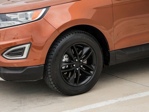 Used 2017 Ford Edge SEL w/ Equipment Group 201A AWD/4WD image 30