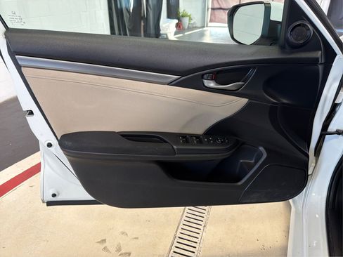 Used 2018 Honda Civic EX image 23